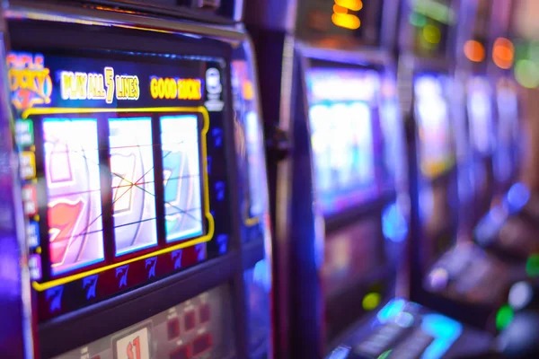 dewa 1000 platform interface showing slot games and tournament leaderboards